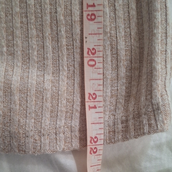 Daytrip Women's Cream and Tan Striped Hoodie Size M - Picture 9 of 9